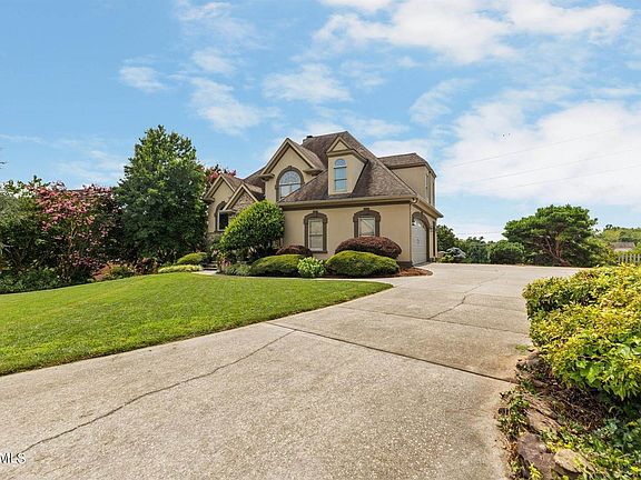 4th image of 12136 Brookstone Dr