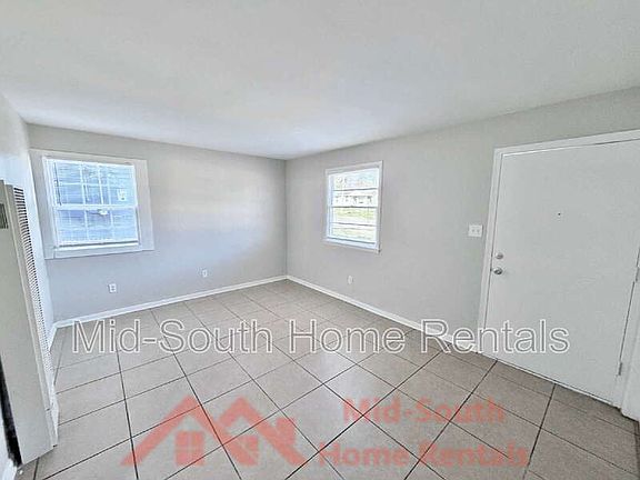 4th image of 3513 Rochester Rd