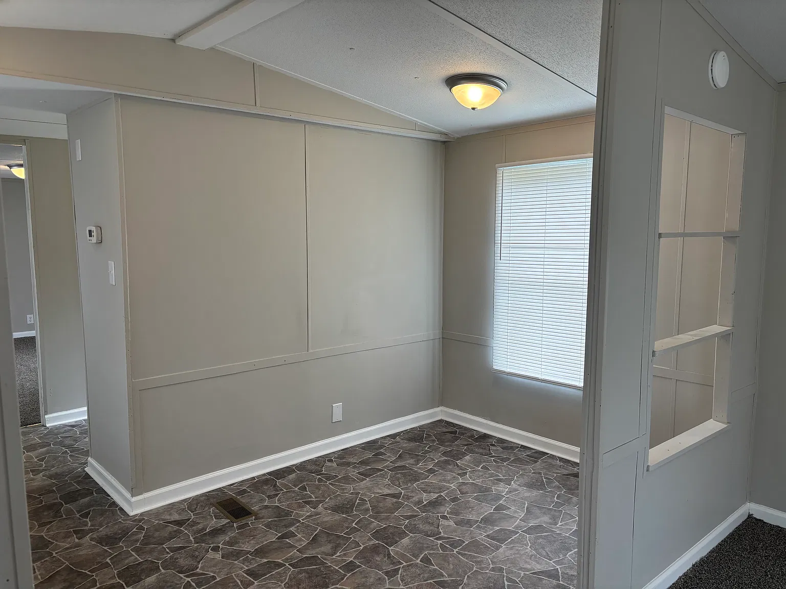 2 bed, $1,150 — Photo 3