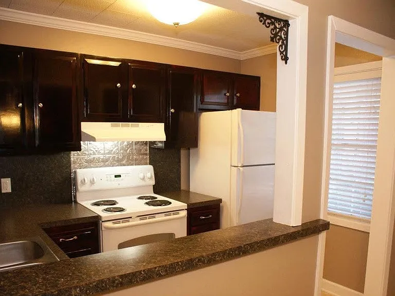 1300 Cardinal Dr #A — Photo 7