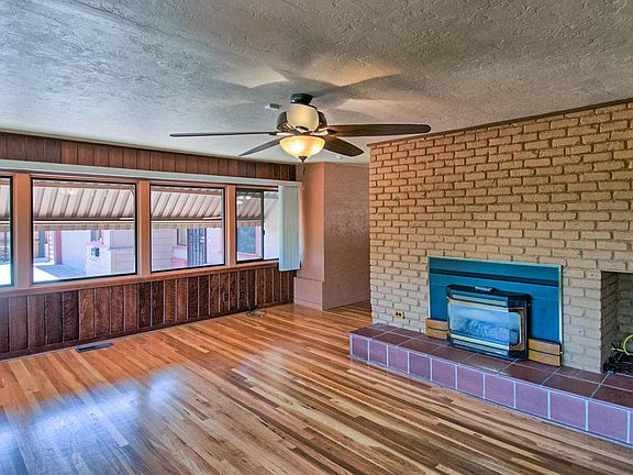 4th image of 1196 Almond Ave