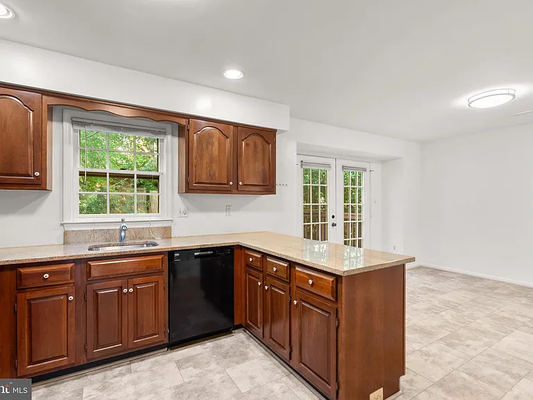 11017 Cedarwood Dr — Photo 11