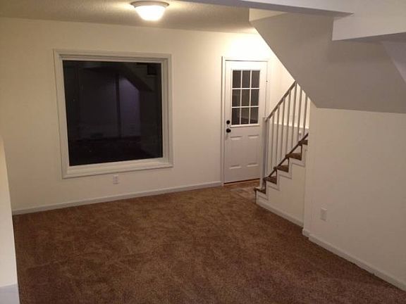Family room, Lake View