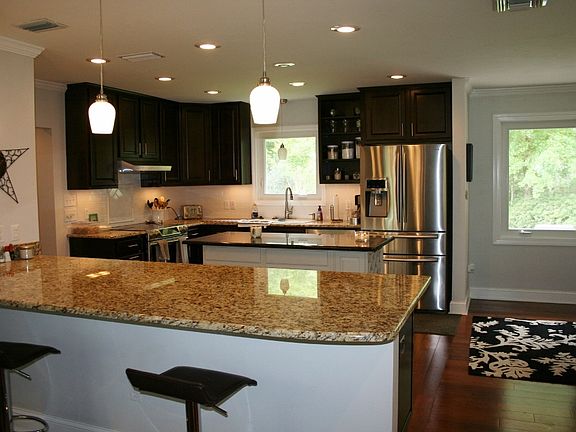 3rd image of 3017 Corrib Dr