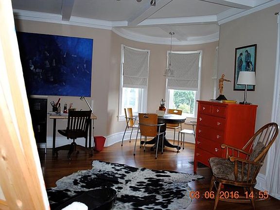 5th image of 219 Harrison Ave