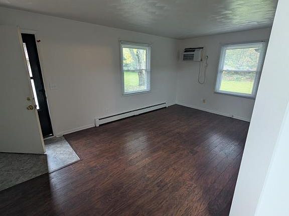 5th image of 1822 Sunnyside Dr APT 5