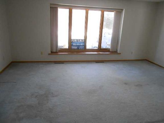2nd image of 602 Teal Ct