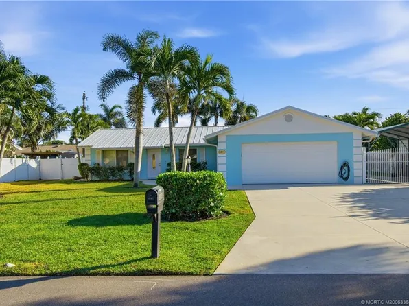 8884 SE Sandcastle Cir, Hobe Sound, FL 33455