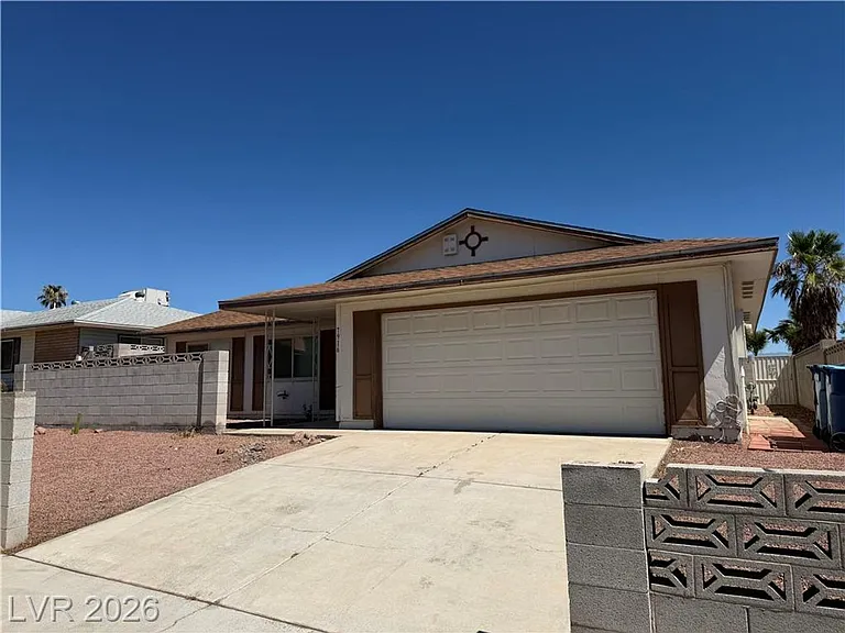 7916 Ducharme Ave — Photo 2