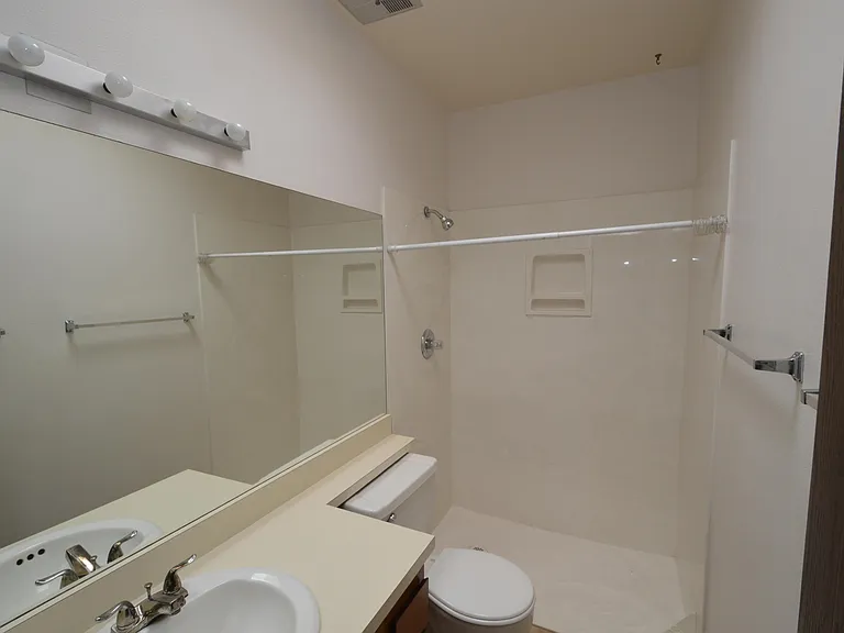 731 S Pantano Pkwy — Photo 6