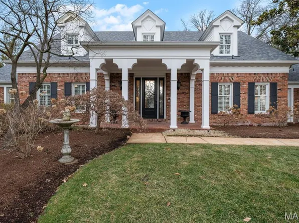 1691 Frontenac Woods Ln, Saint Louis, MO 63131