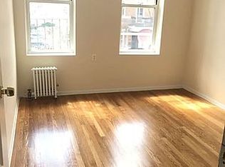 2756 27th St APT 2, Astoria, NY 11102
