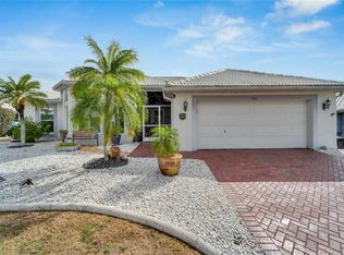 1117 Opal Ln, Sun City Center, FL 33573