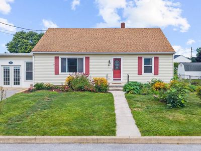 48 Fairground Ave, Taneytown, MD 21787