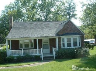 40 Lakeshore Dr, Asheville, NC 28804