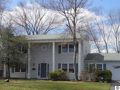 9 Old Queens Blvd, Manalapan, NJ, 07726