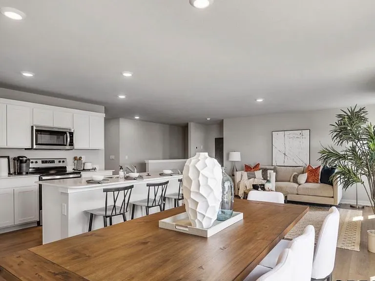 7102 S 204th Ave — Photo 15