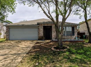 8505 Swan Park Dr, Denton, TX 76210