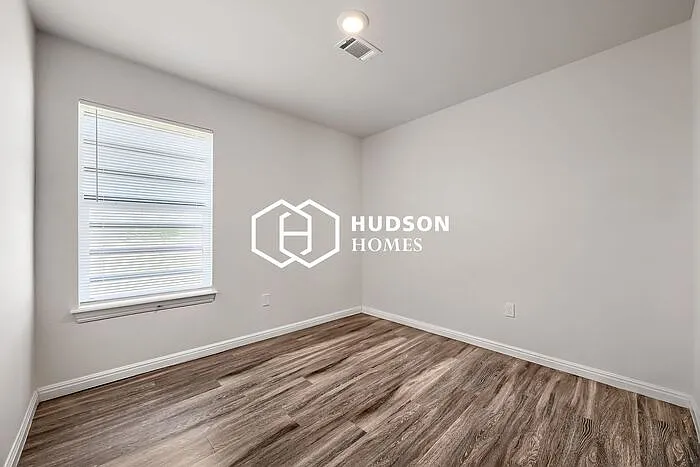 501 N Jefferson St — Photo 10