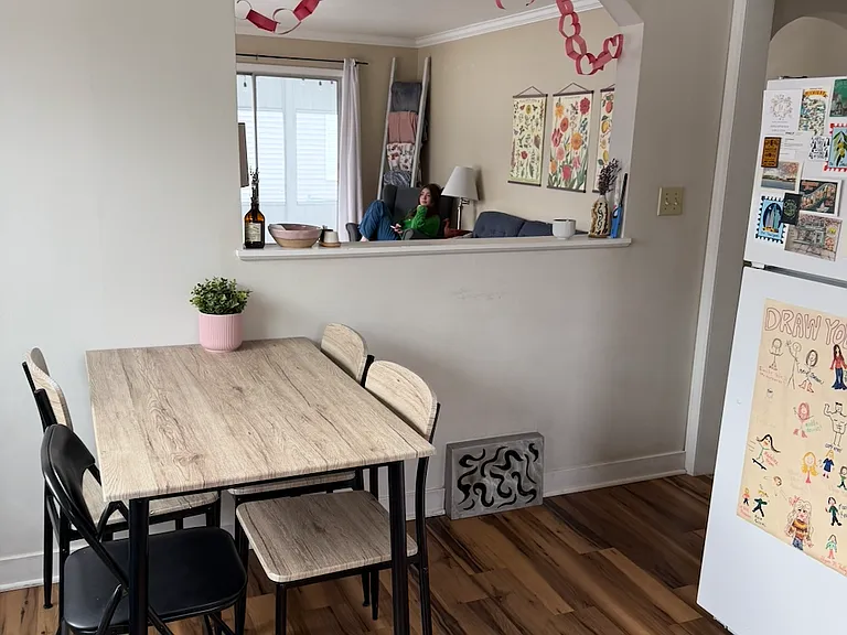 Eat in kitchen