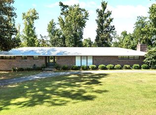 4331 Woodbriar Dr, Marianna, FL 32446
