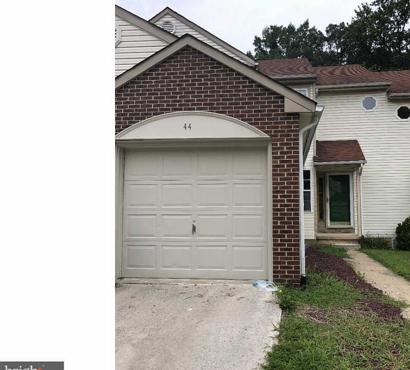 1st image of 44 Mahopac Dr