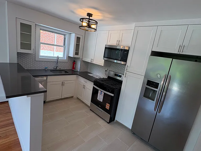 Emerson Ave — Photo 1