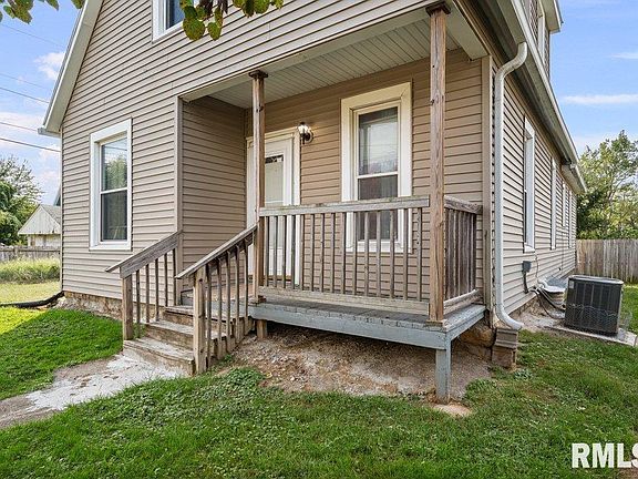 3rd image of 723 W 13th St