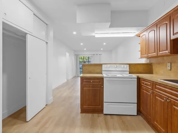 6580 Santona St #A11, Coral Gables, FL 33146