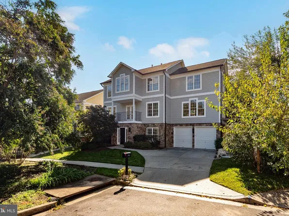 904 S Oakland St, Arlington, VA 22204