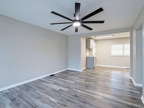 4th image of 2680 Royal Glen Dr