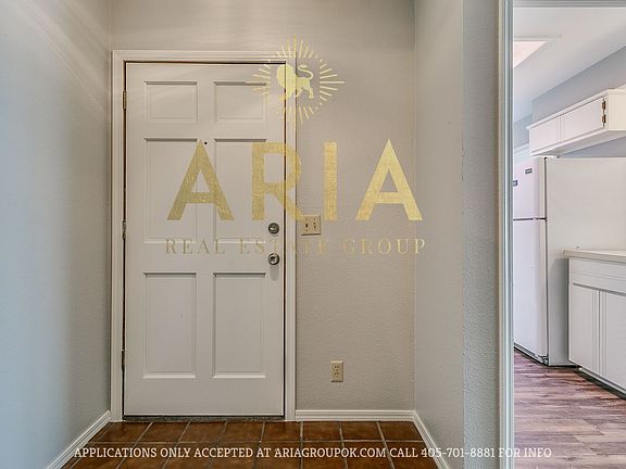 4th image of 2111 Barton St #2809