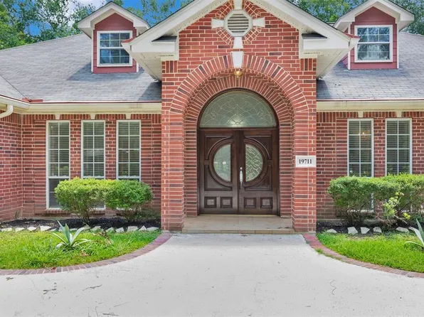 19711 Sagging Oaks Dr, Spring, TX 77388