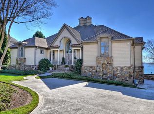 17600 Westward Reach Rd, Cornelius, NC 28031