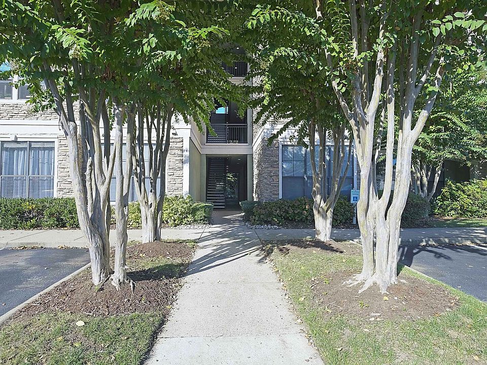 1st image of 2600 Hillsboro Pike APT 221