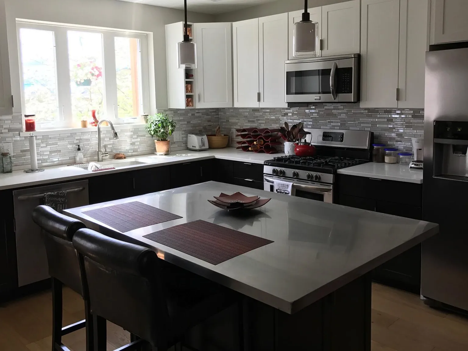 410 Hancock St — Photo 4