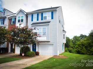 225 Rock Ridge Ln, Mount Holly, NC 28120