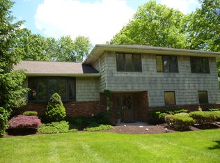 4 Collerd Ln, Pine Brook, NJ 07058