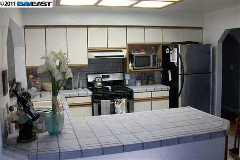 2nd image of 24809 Mango St