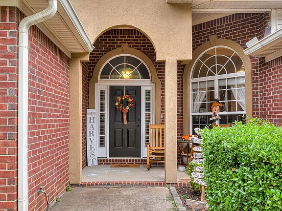 4th image of 1056 Blackfoot Drive