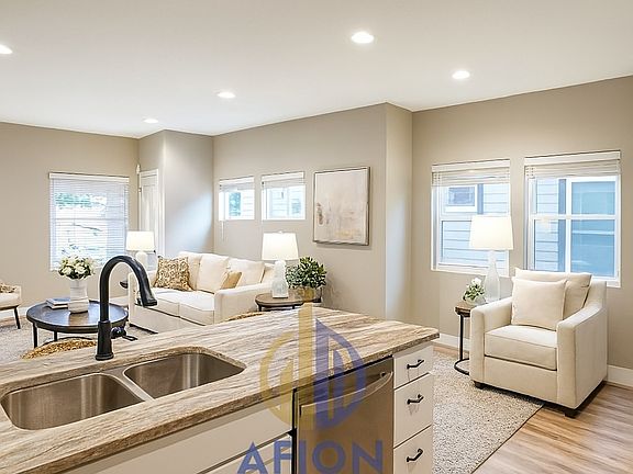 2nd image of 651 N Oxford St