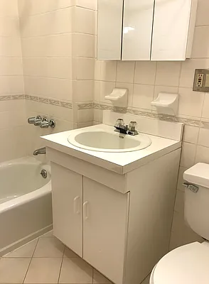 Rented by Paley Management | media 21