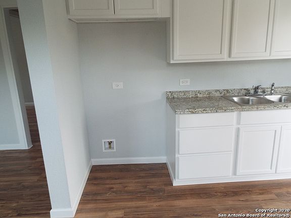 4th image of 1716 Mardell St