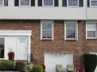 1380 Independence Dr, Derby, NY 14047