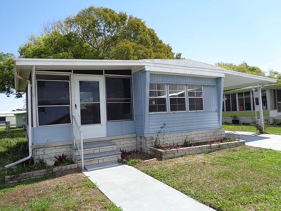 2nd image of 5826 Eastlake Dr