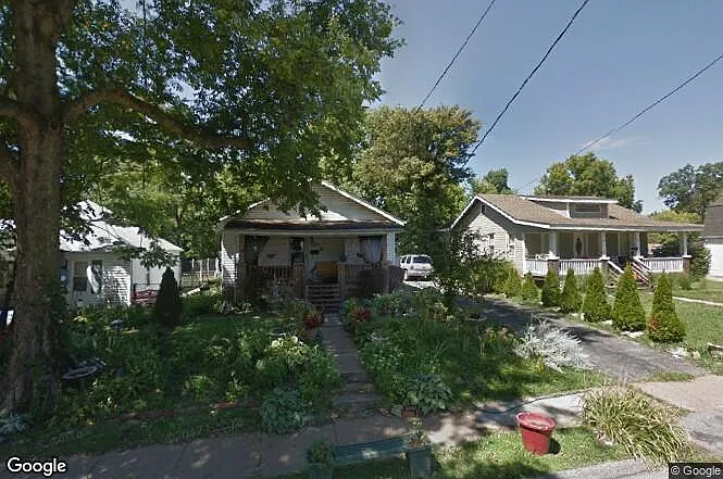2415 Hood Ave photo 1