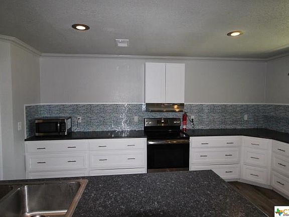 3rd image of 104 Gates Dr