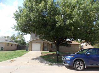 6706 SW Embassy Cir, Lawton, OK 73505