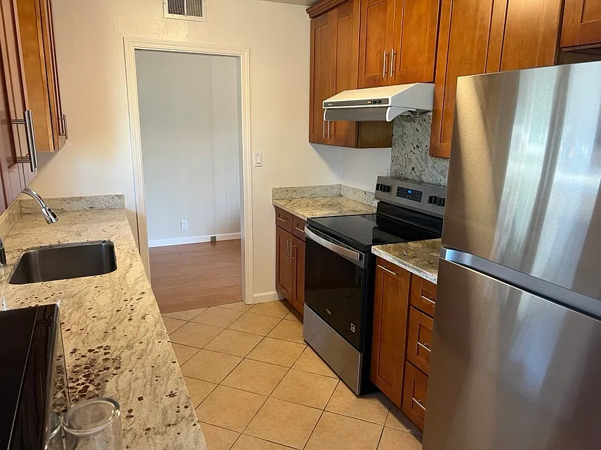3 bed, 2.5 bath, 1534 sqft, $4,750 — Photo 4