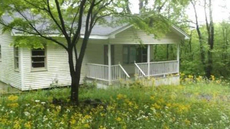 2nd image of 528 12th St